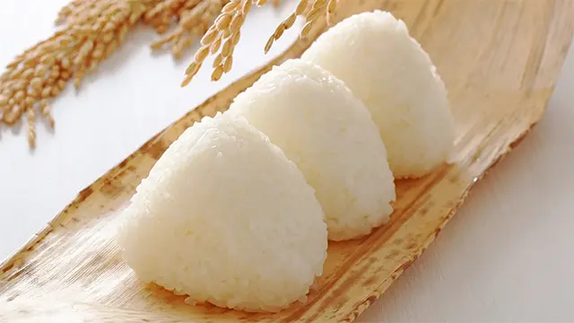 ホワイトニング後にコンビニで買える白くて色の薄い食品リストの画像